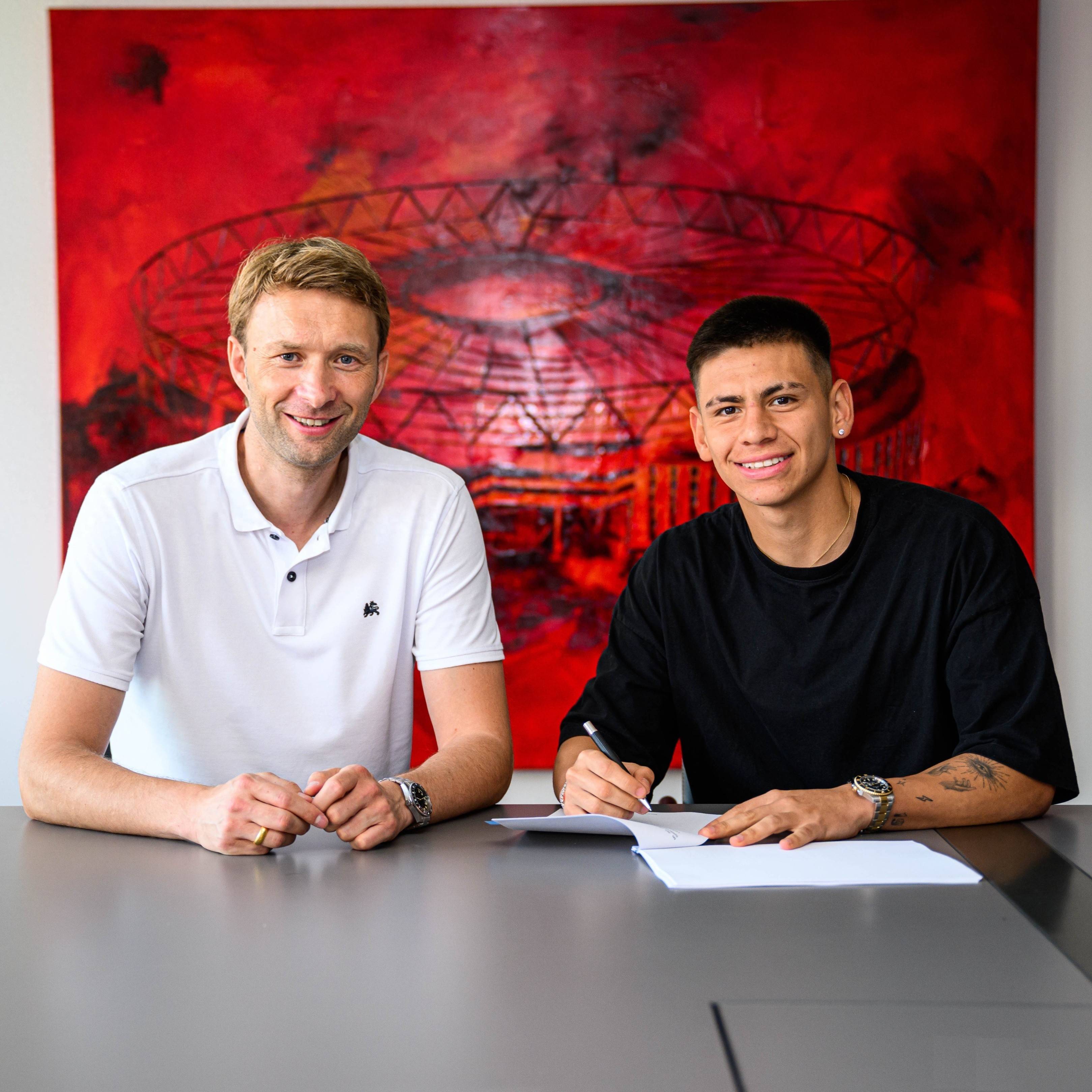 全明星赛赛程吃紧；曼城冲刺阶段篮板制胜；球迷炸锅；身体对抗强度拉满的简单介绍